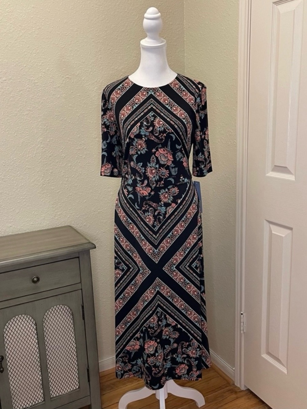 London Times NWT Women’s Black Floral Midi Elbow Sleeves Back Zipper Dress 6